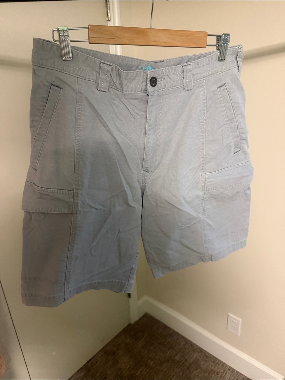 Men's Tommy Bahama Light Gray Cargo Shorts